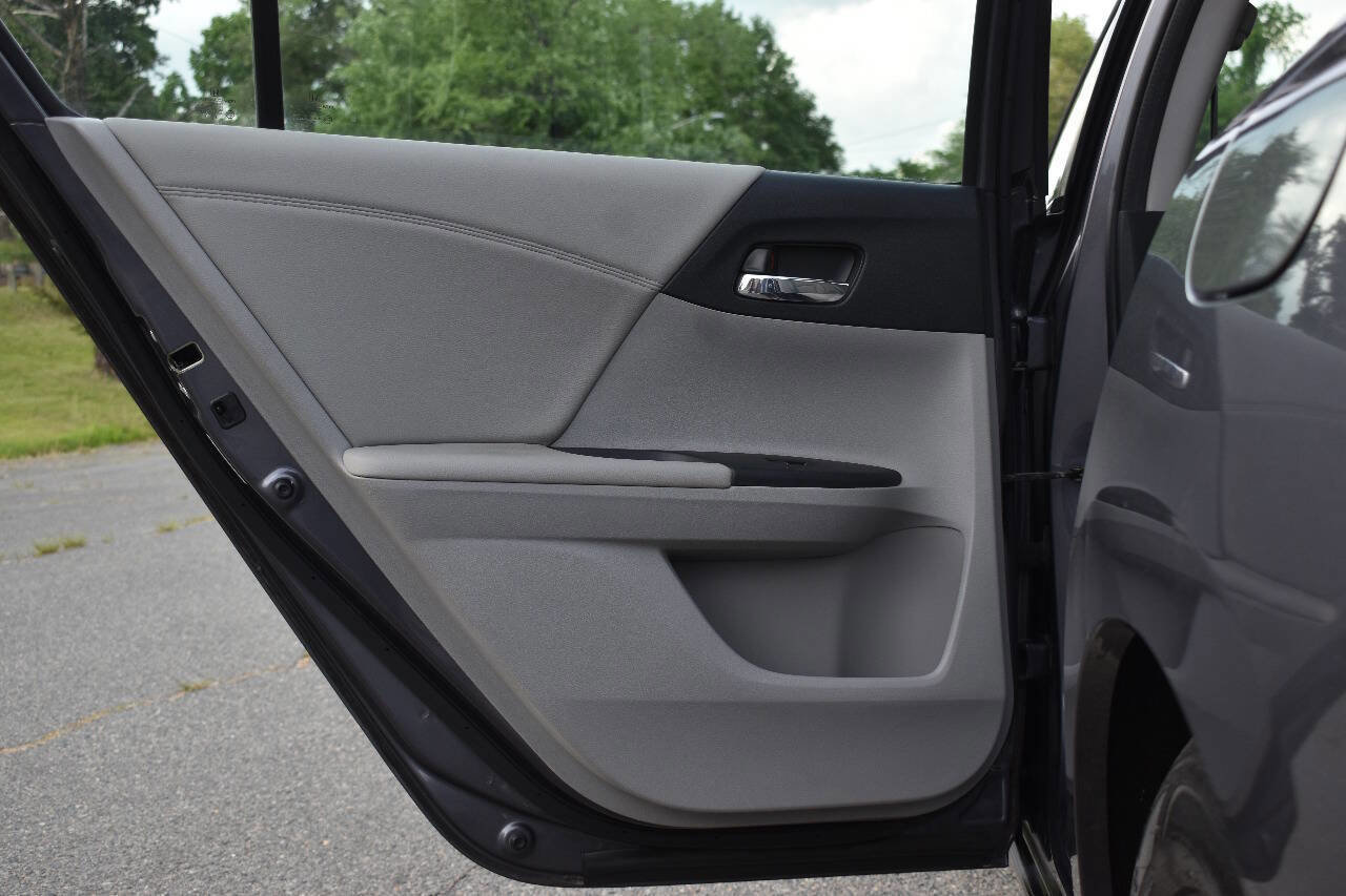 Used 2014 Honda Accord EX image 10
