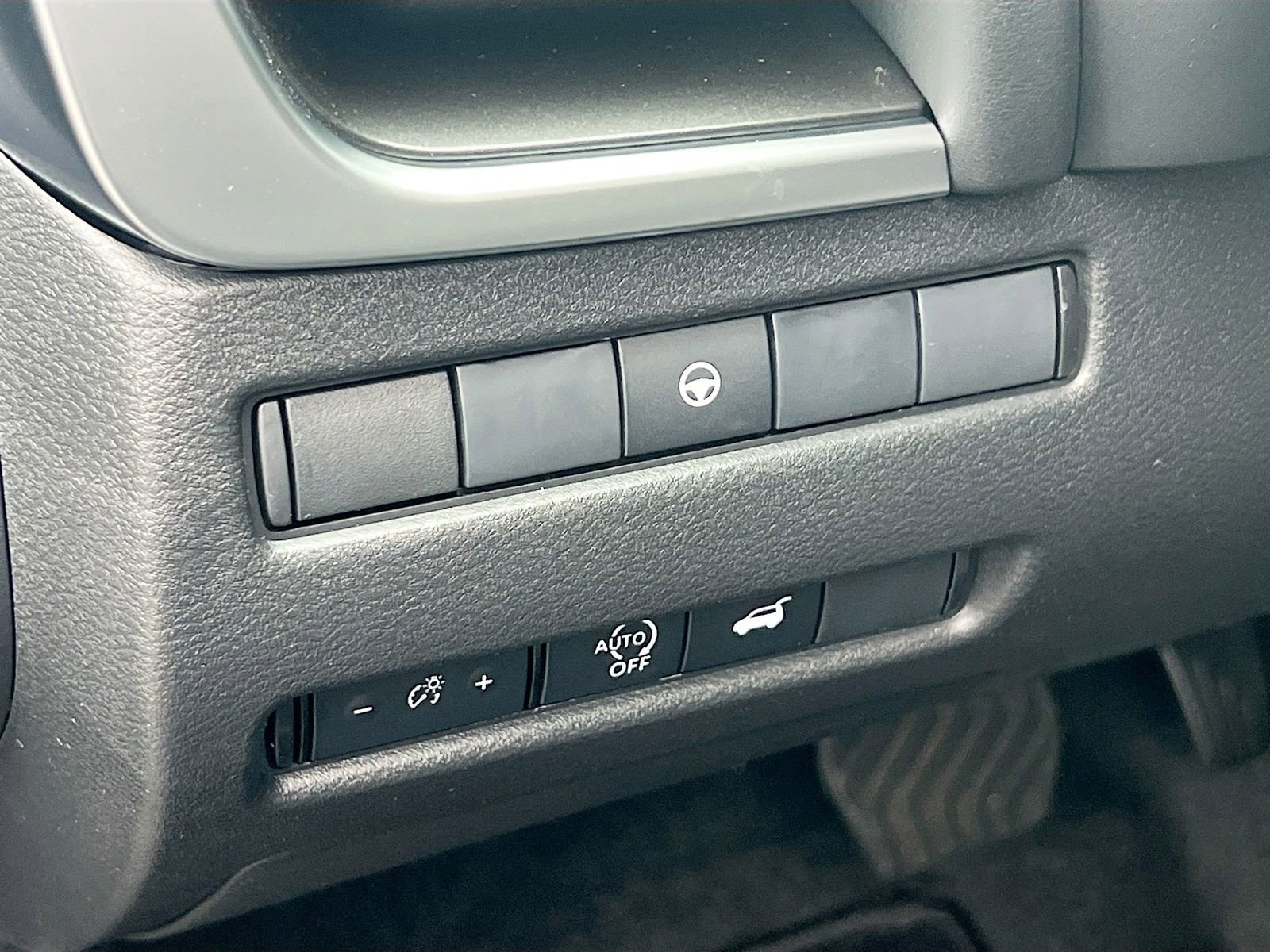 New 2026 Nissan Rogue SV image 10