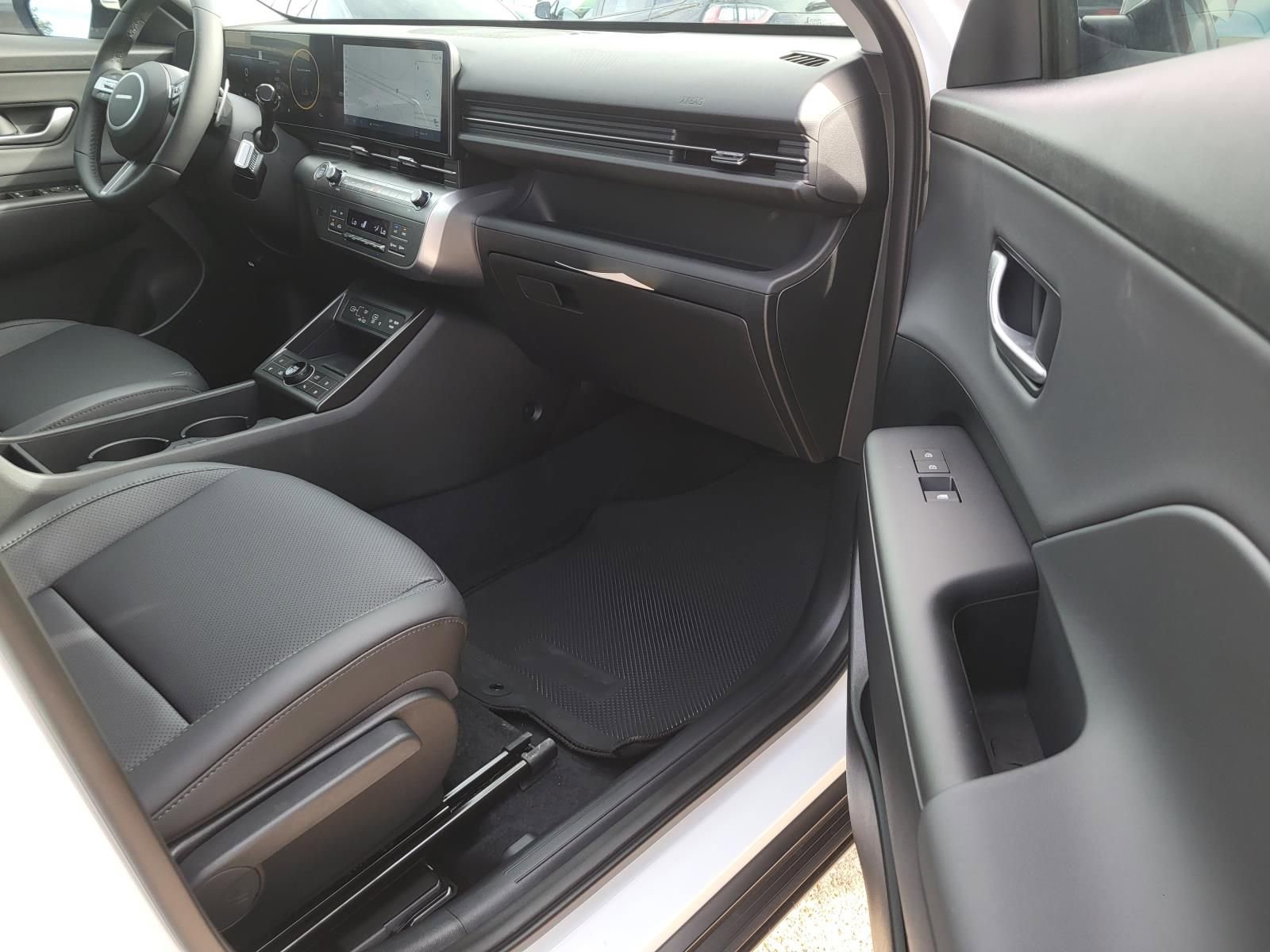New 2026 Hyundai Kona Limited FWD image 8