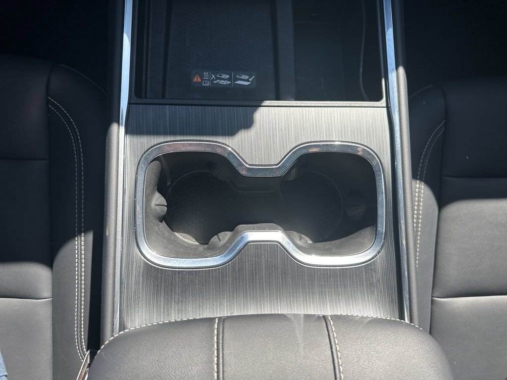 Used 2025 GMC Acadia Elevation w/ Elevation Premium Package image 6