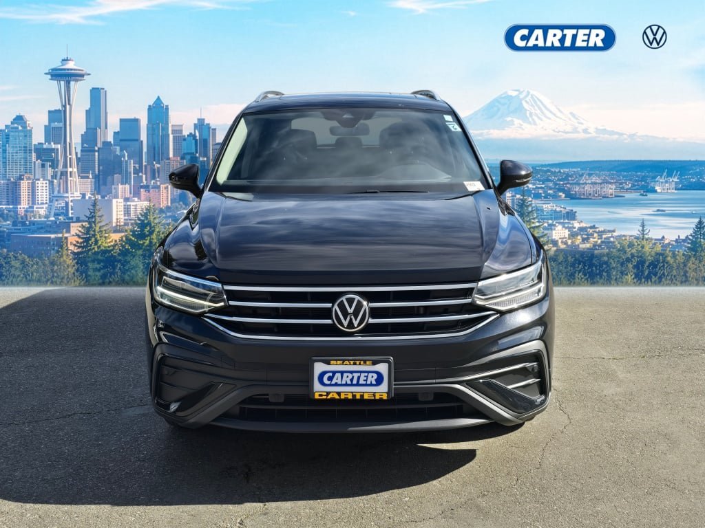Used 2022 Volkswagen Tiguan SE w/ Panoramic Sunroof Package AWD/4WD image 8