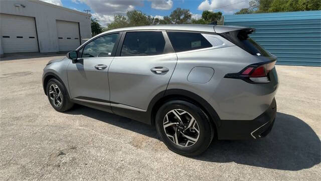 Used 2023 Kia Sportage LX image 6