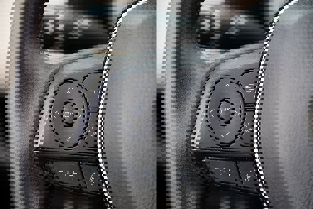 Used 2021 Toyota RAV4 XLE Premium image 24