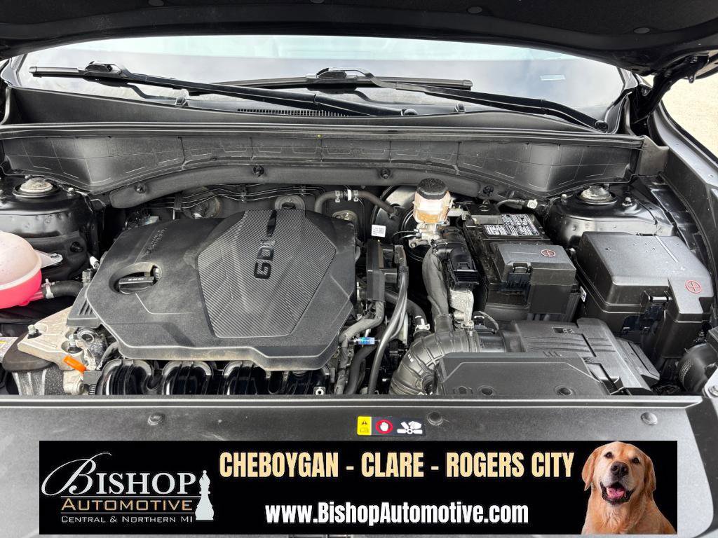 Used 2023 Kia Sorento LX image 9