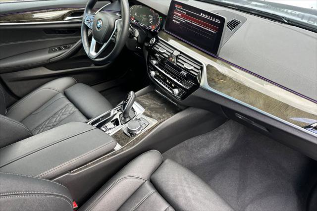 Used 2023 BMW 530i w/ Premium Package image 14