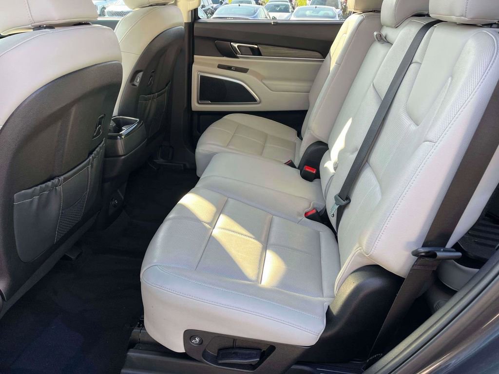 Used 2022 Kia Telluride EX w/ Towing Package image 7