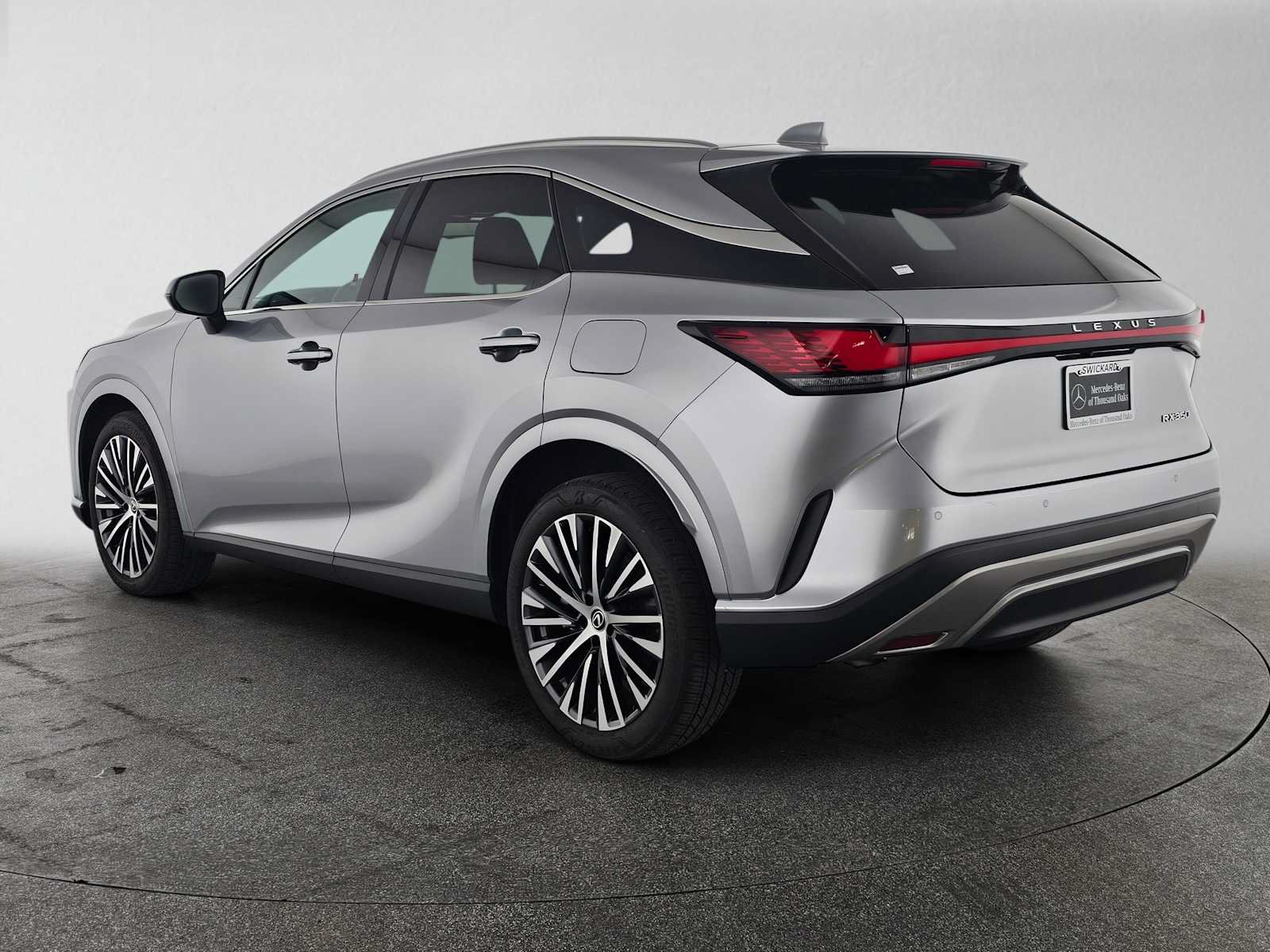 Used 2023 Lexus RX 350 Premium Plus w/ Cold Area Package FWD image 5