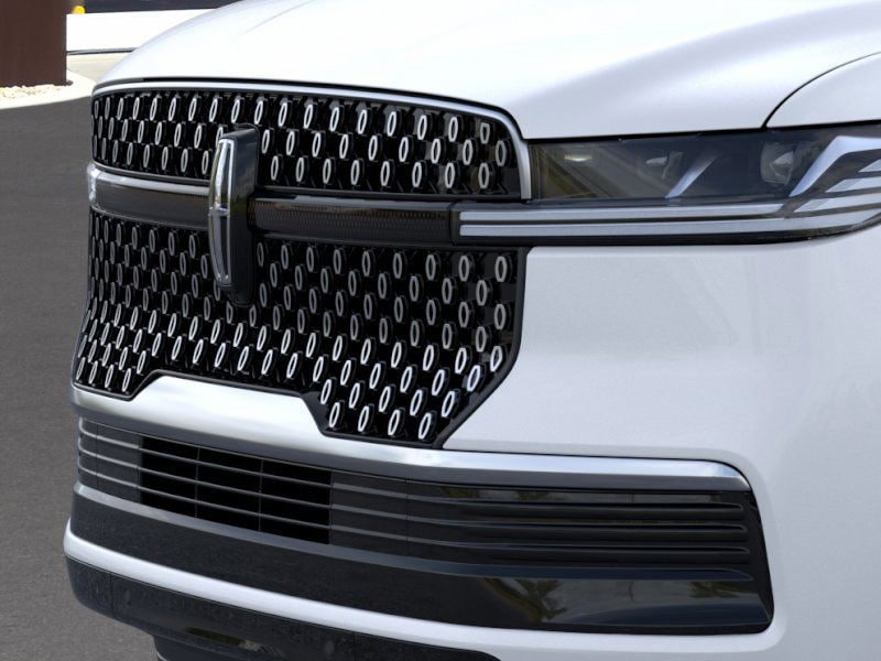 New 2025 Lincoln Navigator L Reserve AWD/4WD image 17