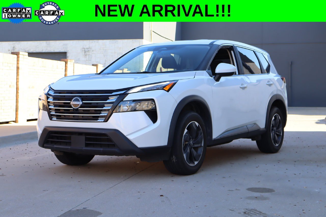 Used 2024 Nissan Rogue SV