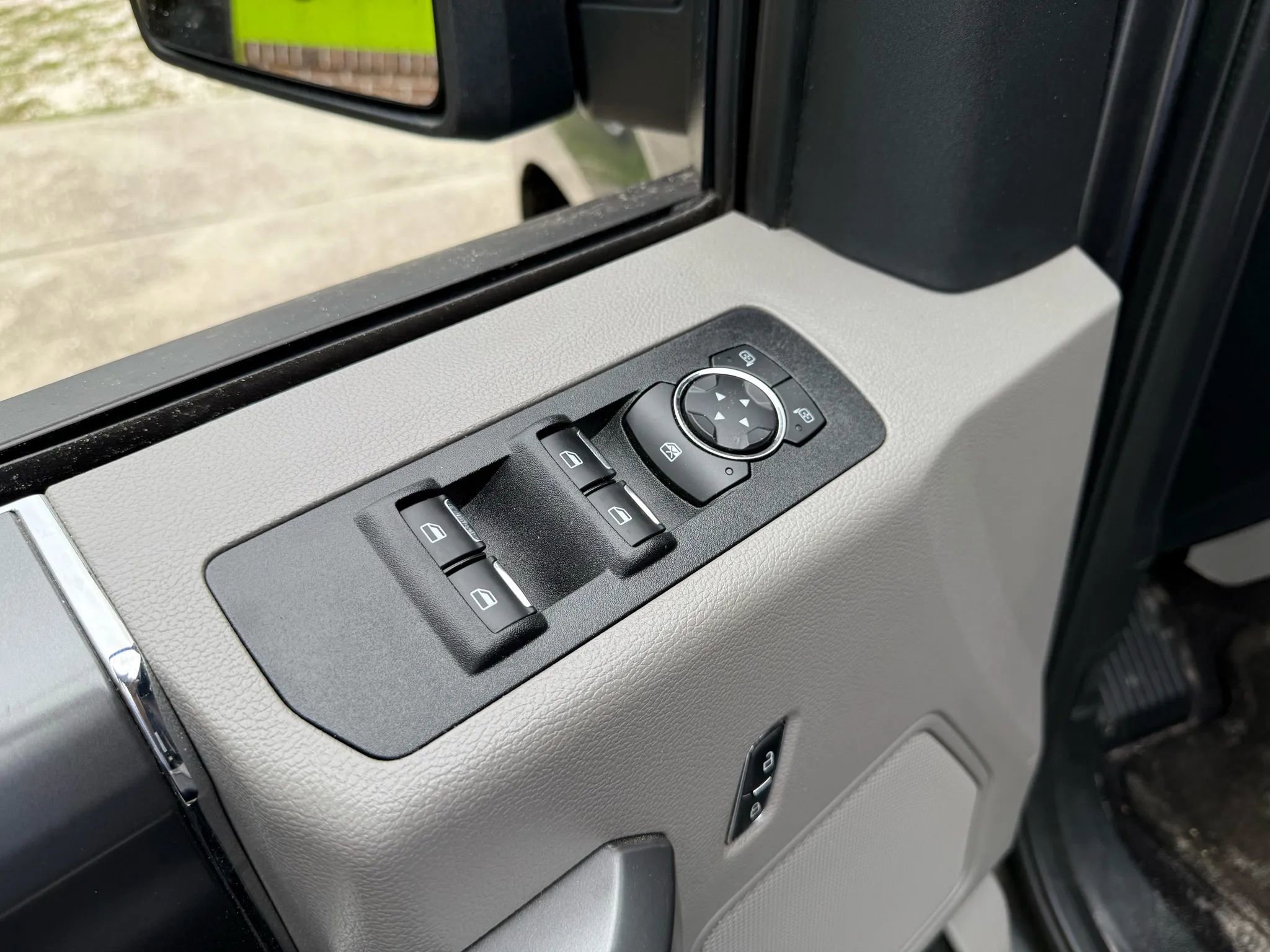 Used 2020 Ford F150 XLT w/ Equipment Group 302A Luxury image 18