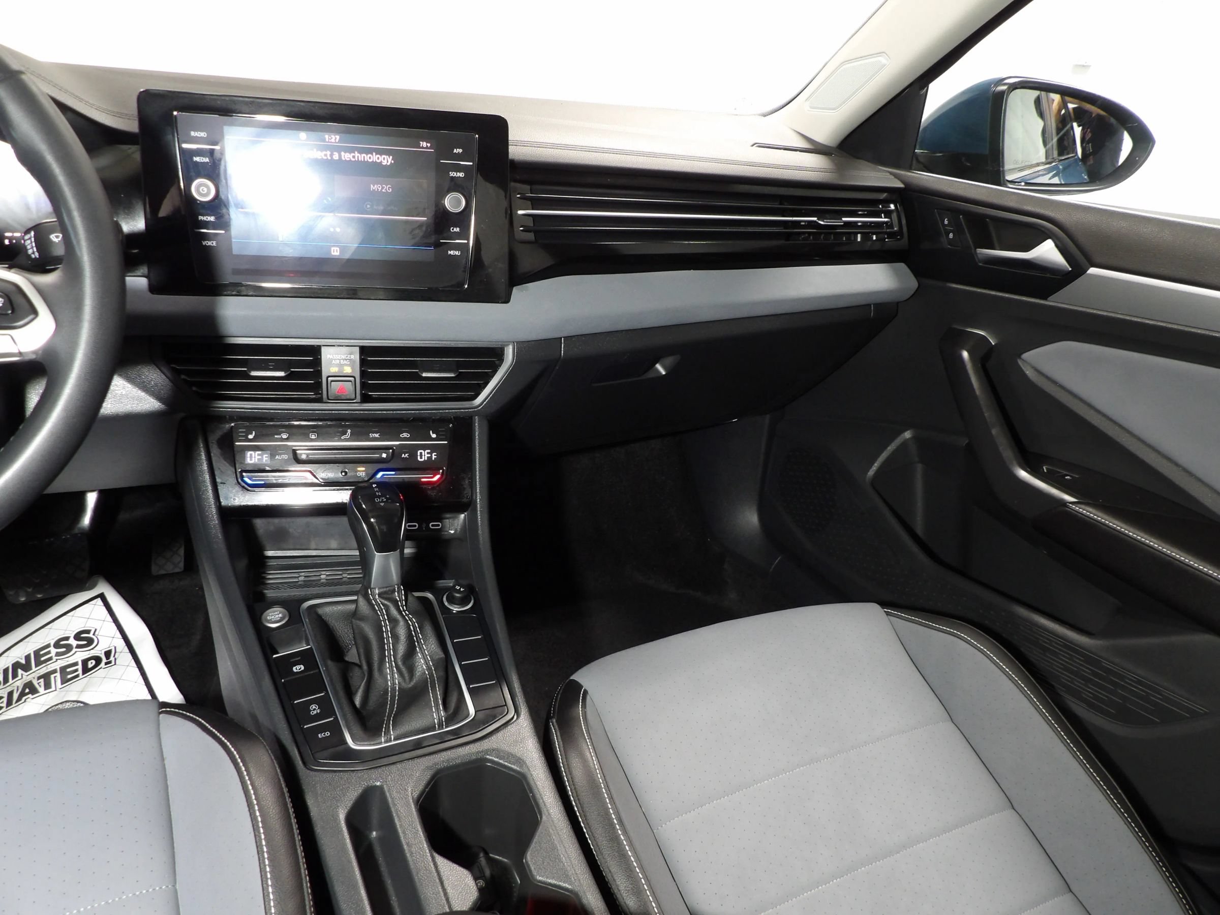 Used 2026 Volkswagen Jetta SE FWD image 17