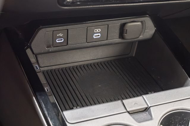 Used 2025 Toyota Prius LE FWD image 16