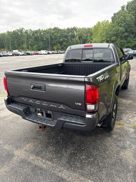 Used 2018 Toyota Tacoma TRD Sport AWD/4WD image 7