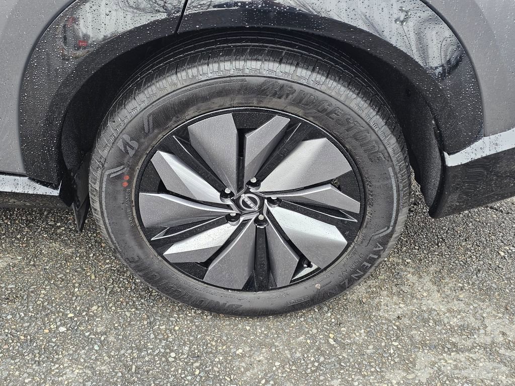 Used 2024 Nissan Ariya AWD image 8