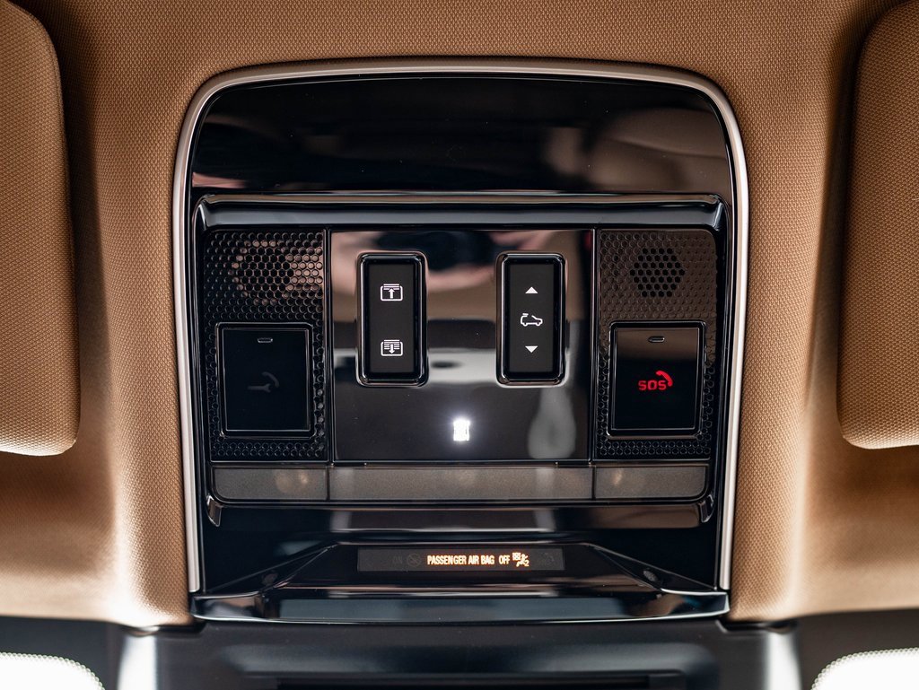 New 2026 Land Rover Range Rover SE image 39