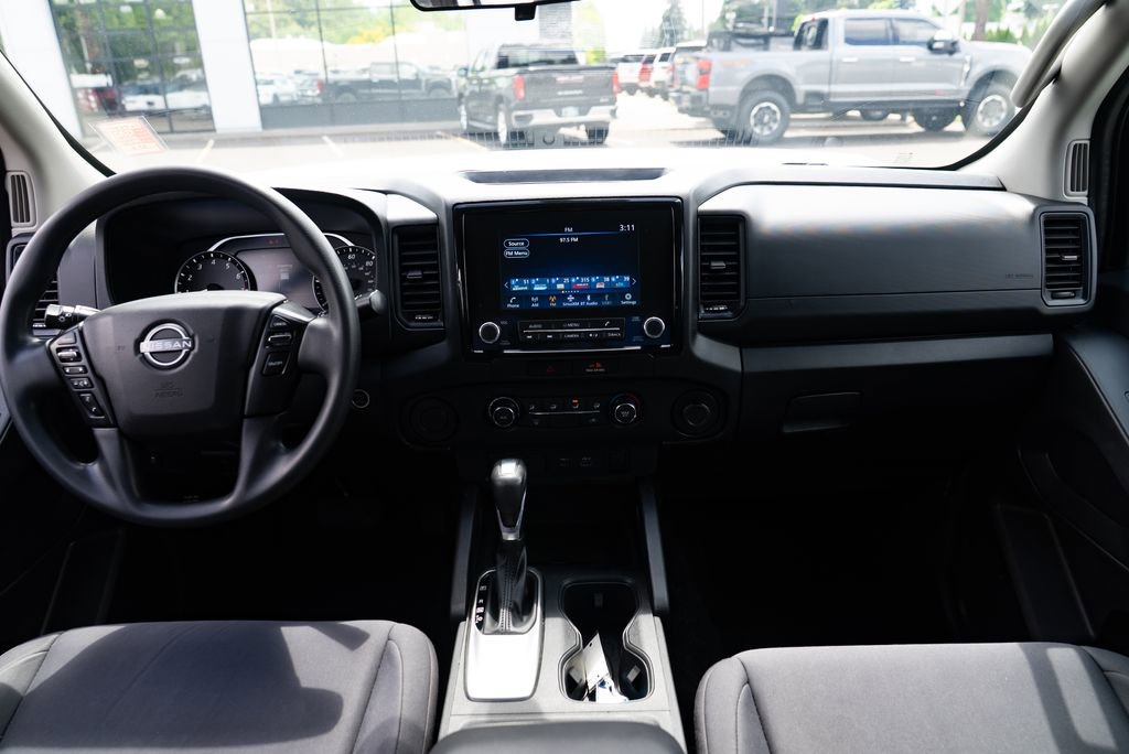 Used 2022 Nissan Frontier S RWD image 8