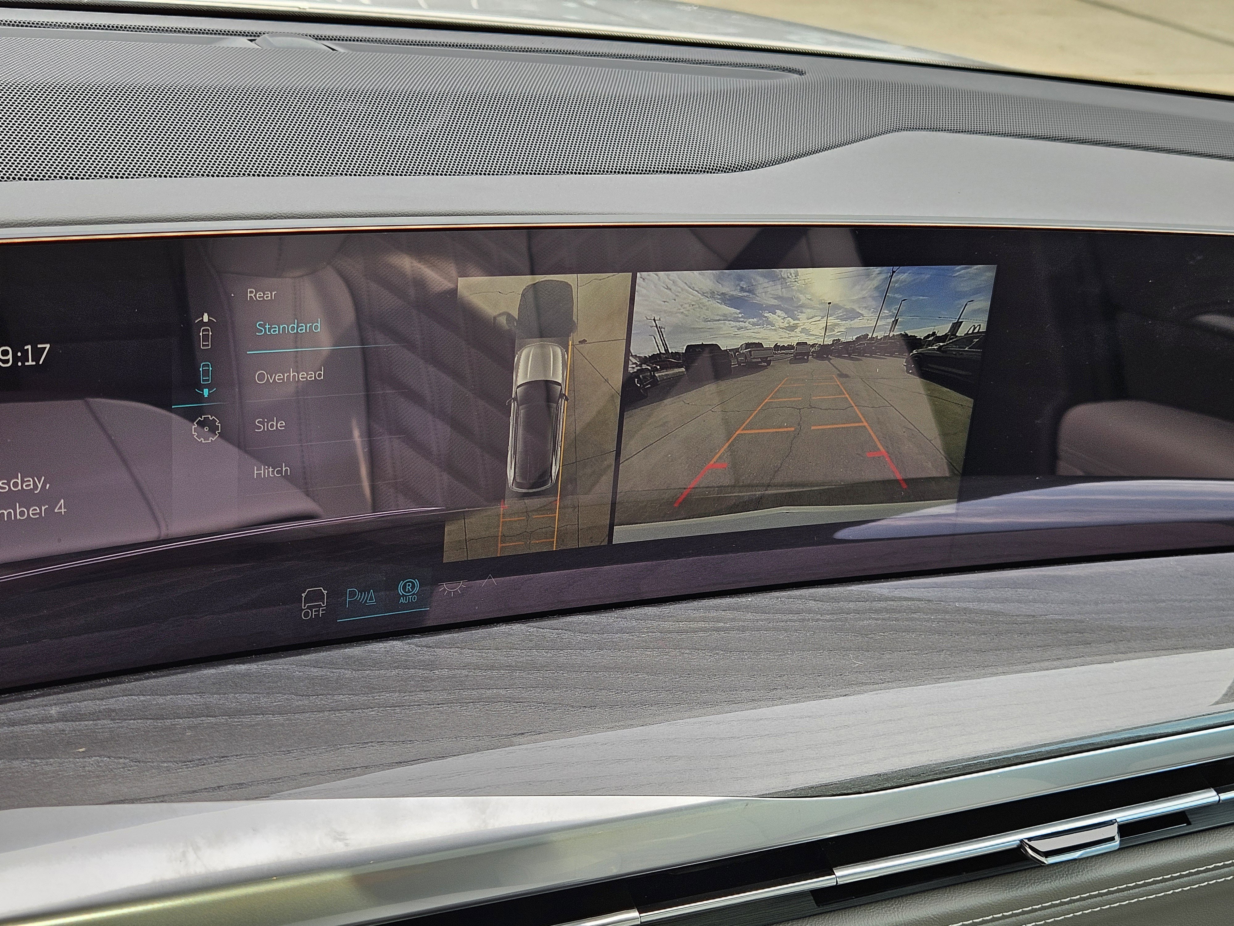 New 2025 Cadillac Lyriq Sport image 28