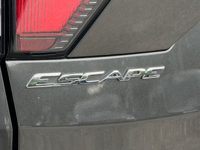 Certified 2017 Ford Escape Titanium AWD/4WD image 19