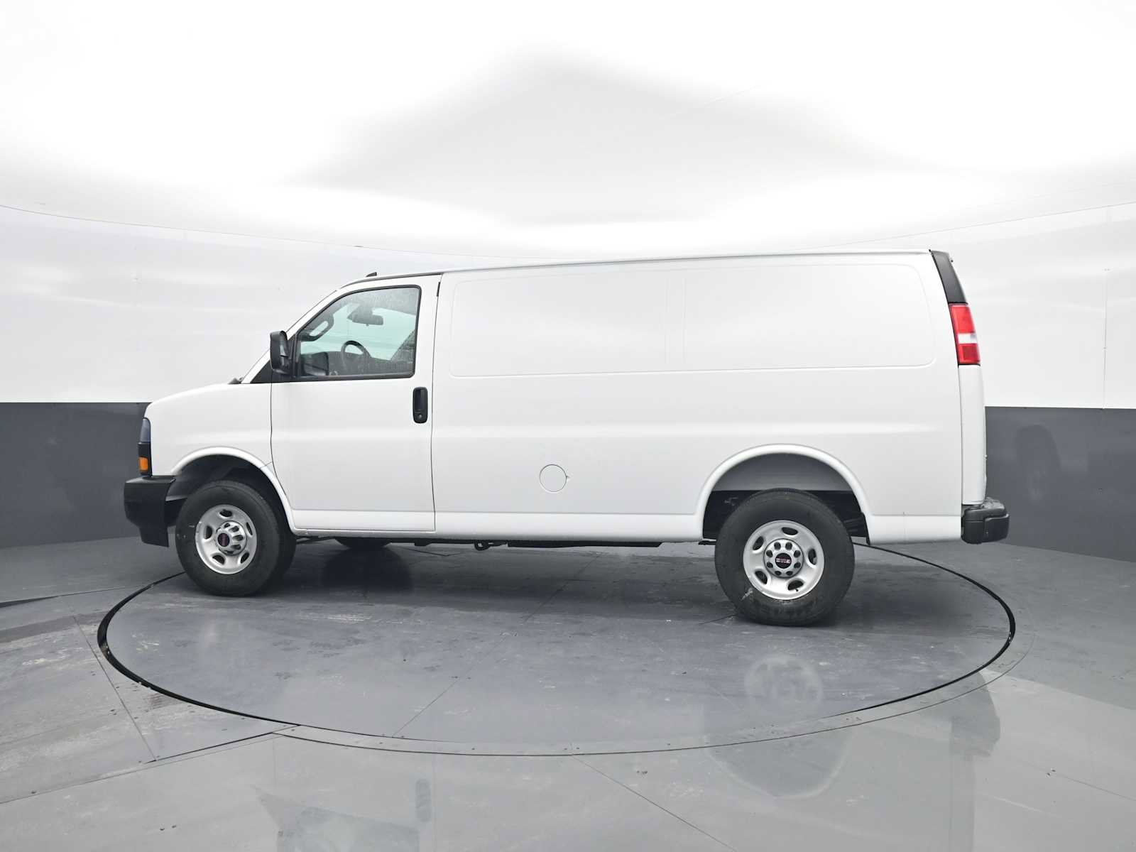 New 2025 GMC Savana 2500 w/ Driver Convenience Package image 5