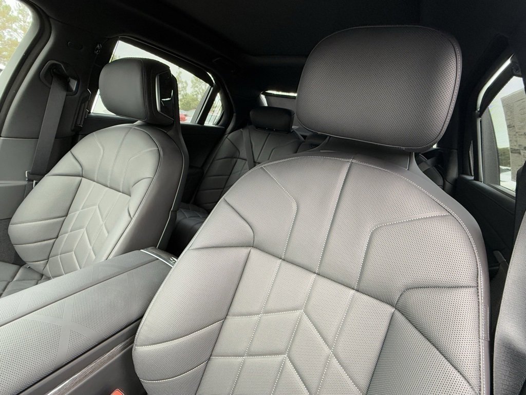 New 2026 BMW i7 eDrive50 w/ M Sport Package image 23