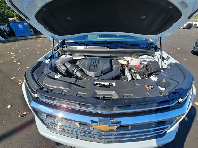 New 2027 Chevrolet Traverse LT w/ Sun and Wheel Package AWD/4WD image 32