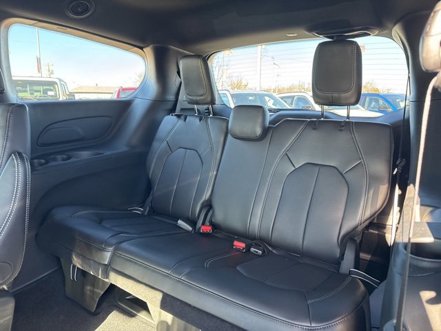 New 2026 Chrysler Voyager LX image 13