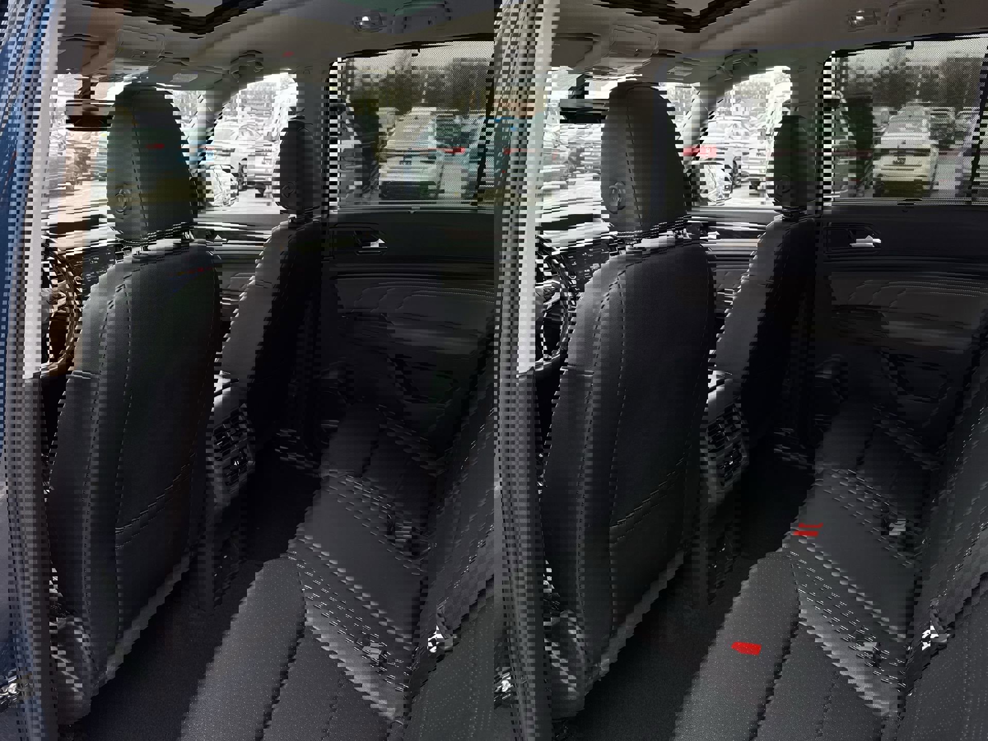 Used 2023 Volkswagen Atlas SE w/ Panoramic Sunroof Package image 21