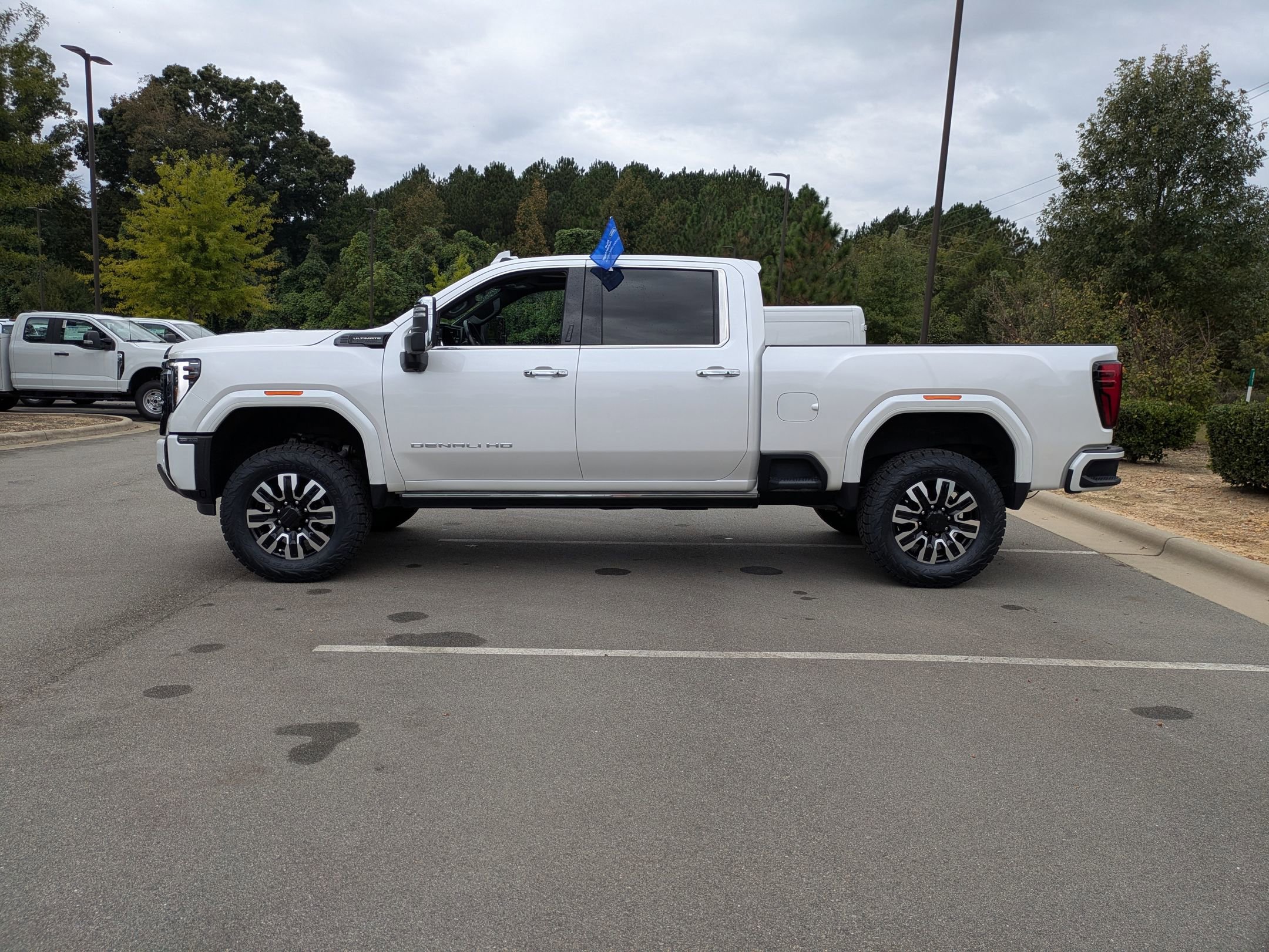 Used 2024 GMC Sierra 2500 Denali Ultimate image 7