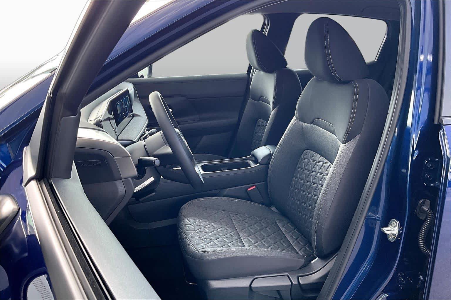 Certified 2026 Nissan Kicks SV FWD image 8