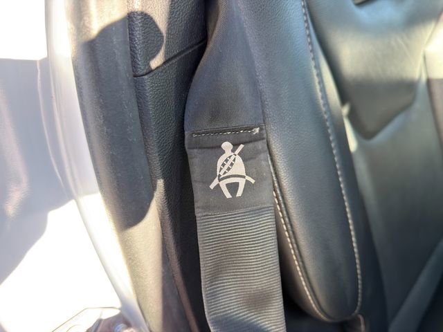 Used 2019 Ford Fusion Energi Titanium FWD image 11