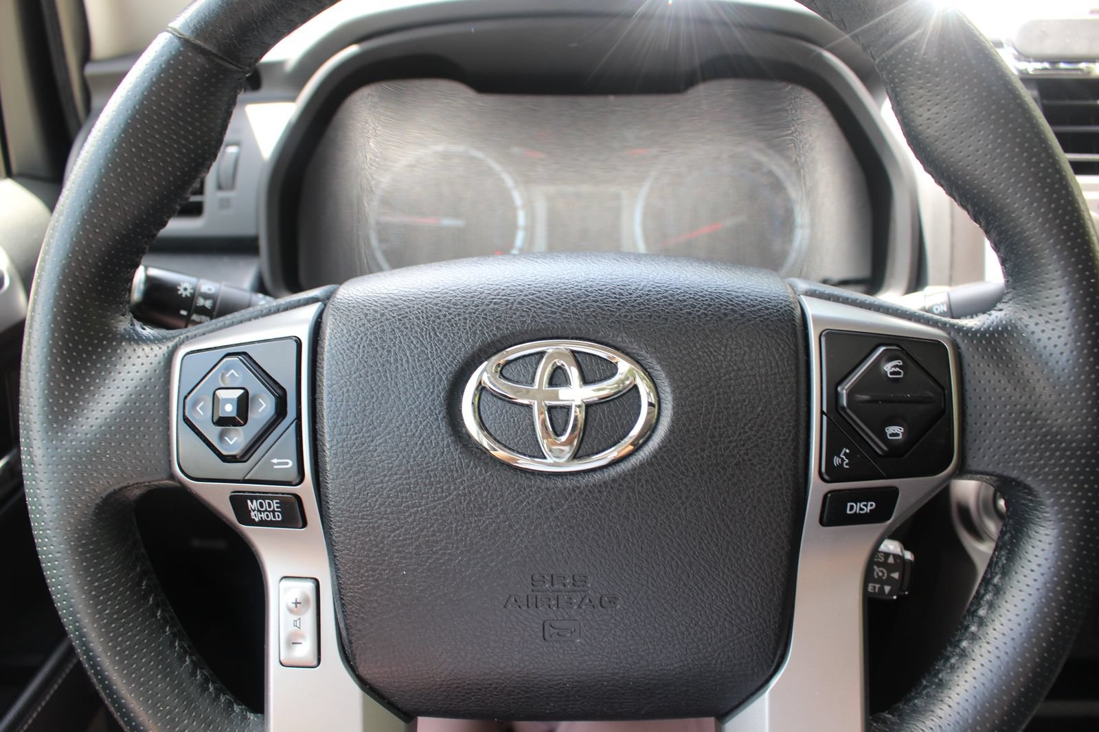 Used 2019 Toyota 4Runner Limited AWD/4WD image 18