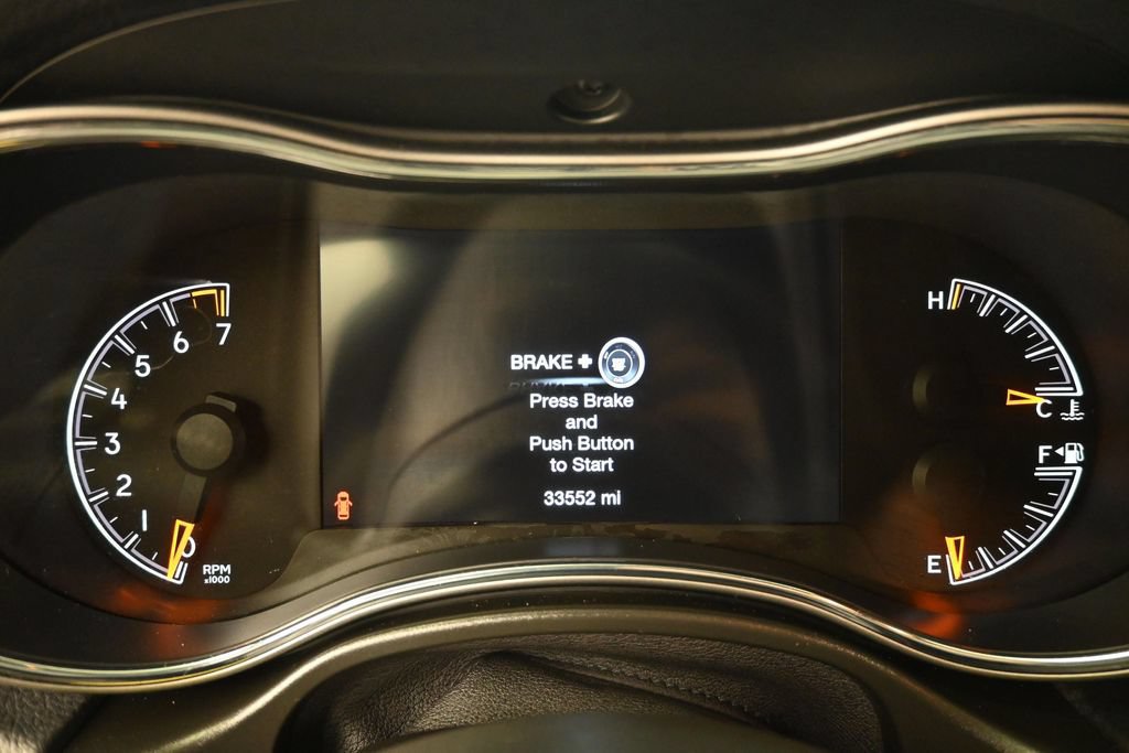 Used 2022 Jeep Grand Cherokee Laredo X AWD/4WD image 14