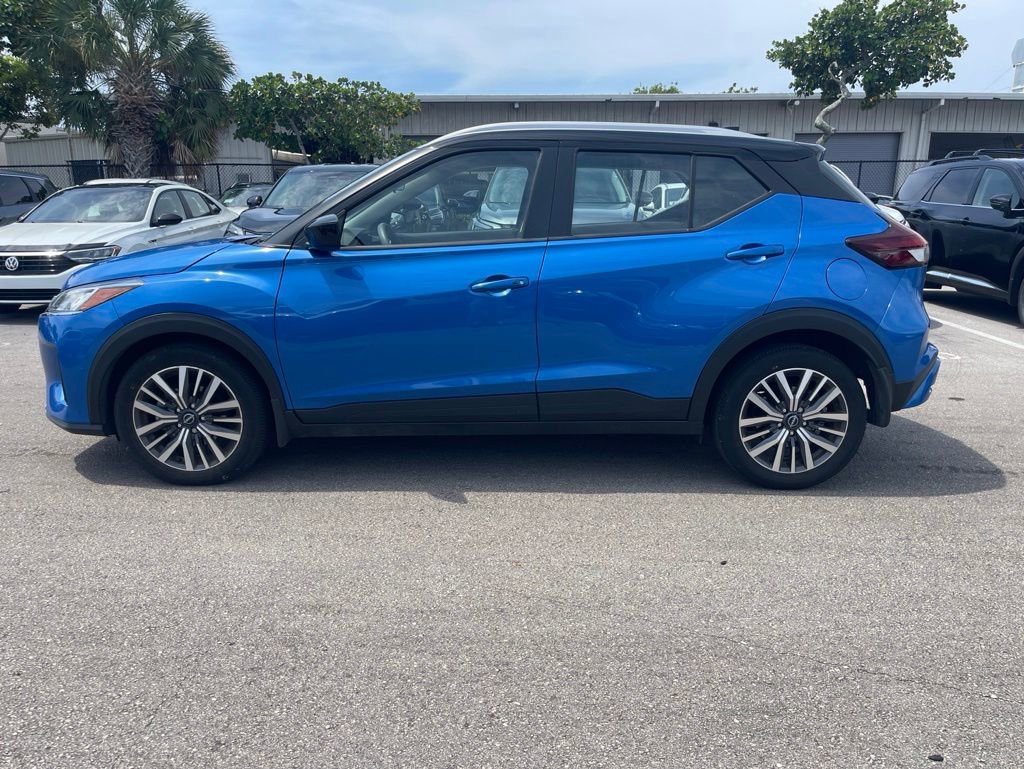 Certified 2024 Nissan Kicks SV FWD image 3