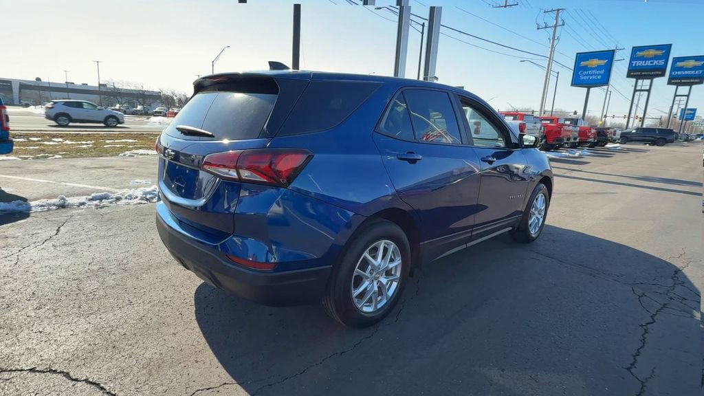 Used 2022 Chevrolet Equinox LS w/ LS Convenience Package FWD image 8