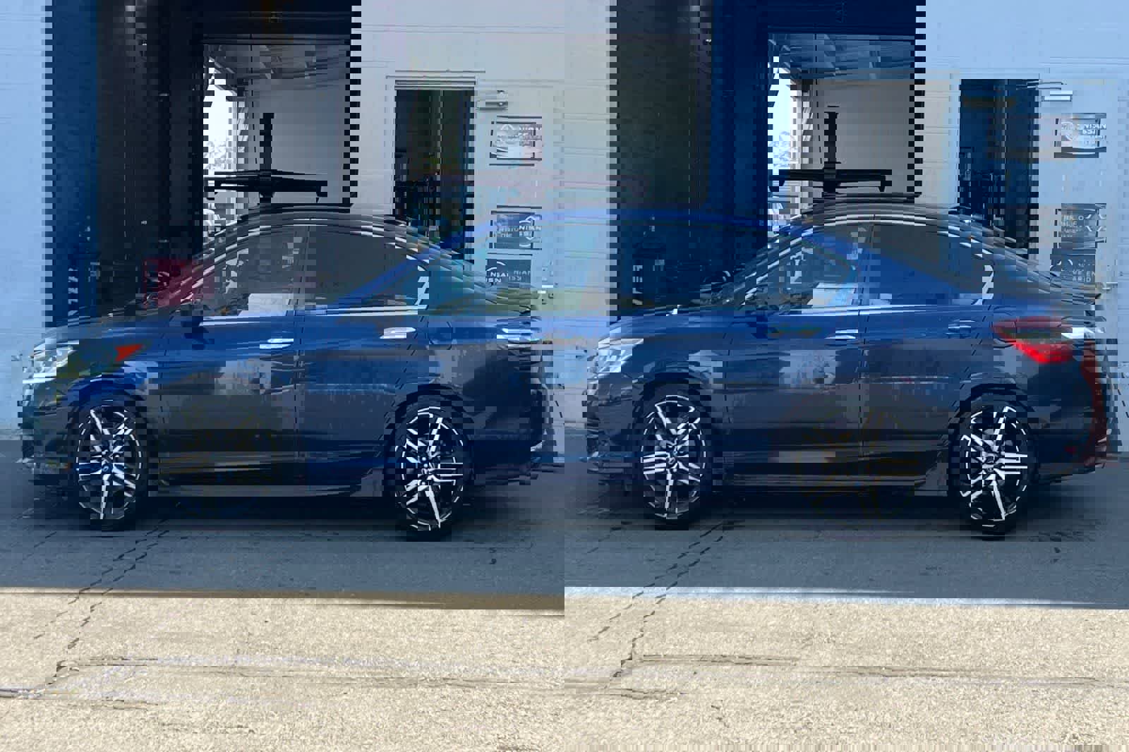 Used 2017 Honda Accord Sport image 6