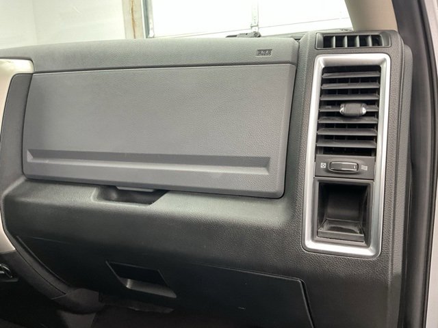 Used 2015 RAM 1500 Classic SLT image 11