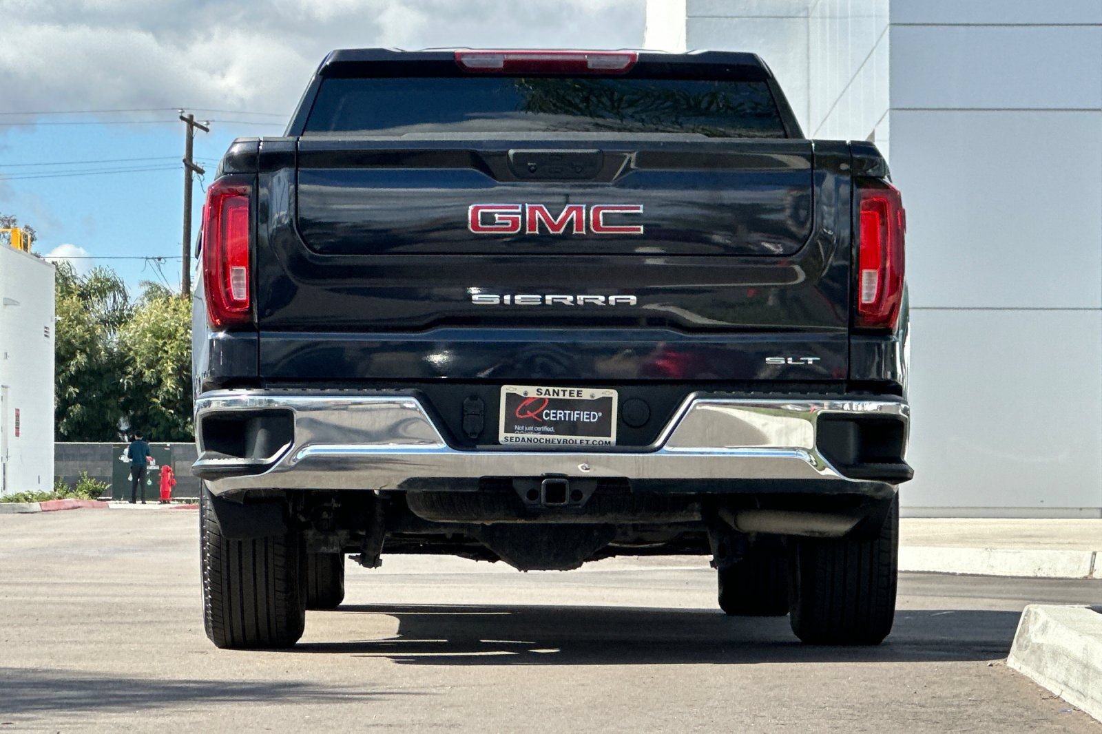 Used 2025 GMC Sierra 1500 SLT AWD/4WD image 5
