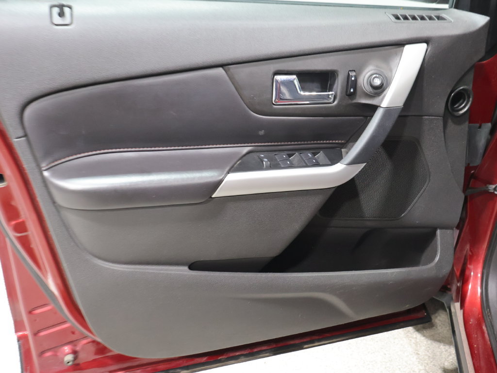 Used 2013 Ford Edge SEL AWD/4WD image 14