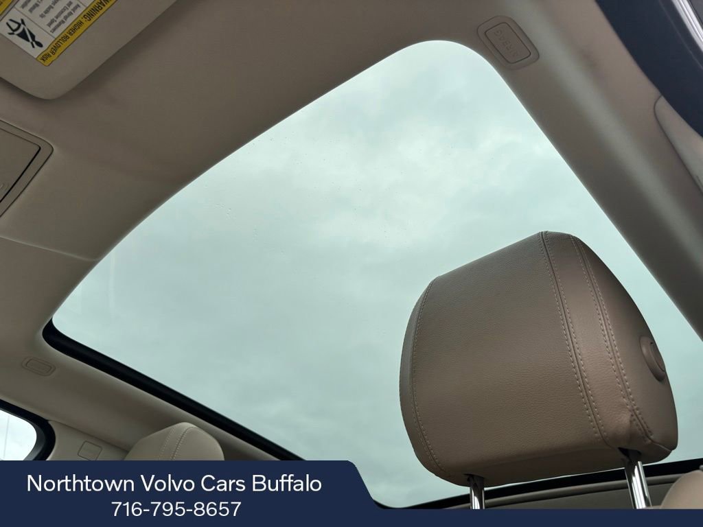 Used 2017 Land Rover Range Rover Evoque SE AWD/4WD image 15