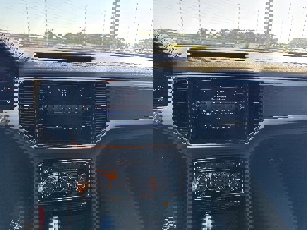 Used 2022 Volkswagen Atlas SE image 34