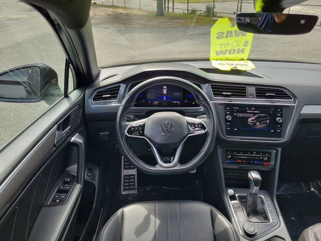 Used 2022 Volkswagen Tiguan SE R-Line AWD/4WD image 27