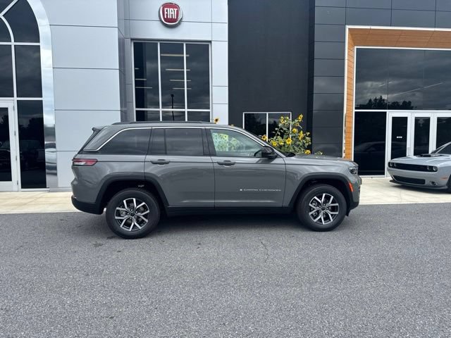 New 2027 Jeep Grand Cherokee Laredo AWD/4WD image 7