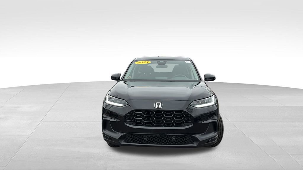Used 2023 Honda HR-V LX image 2