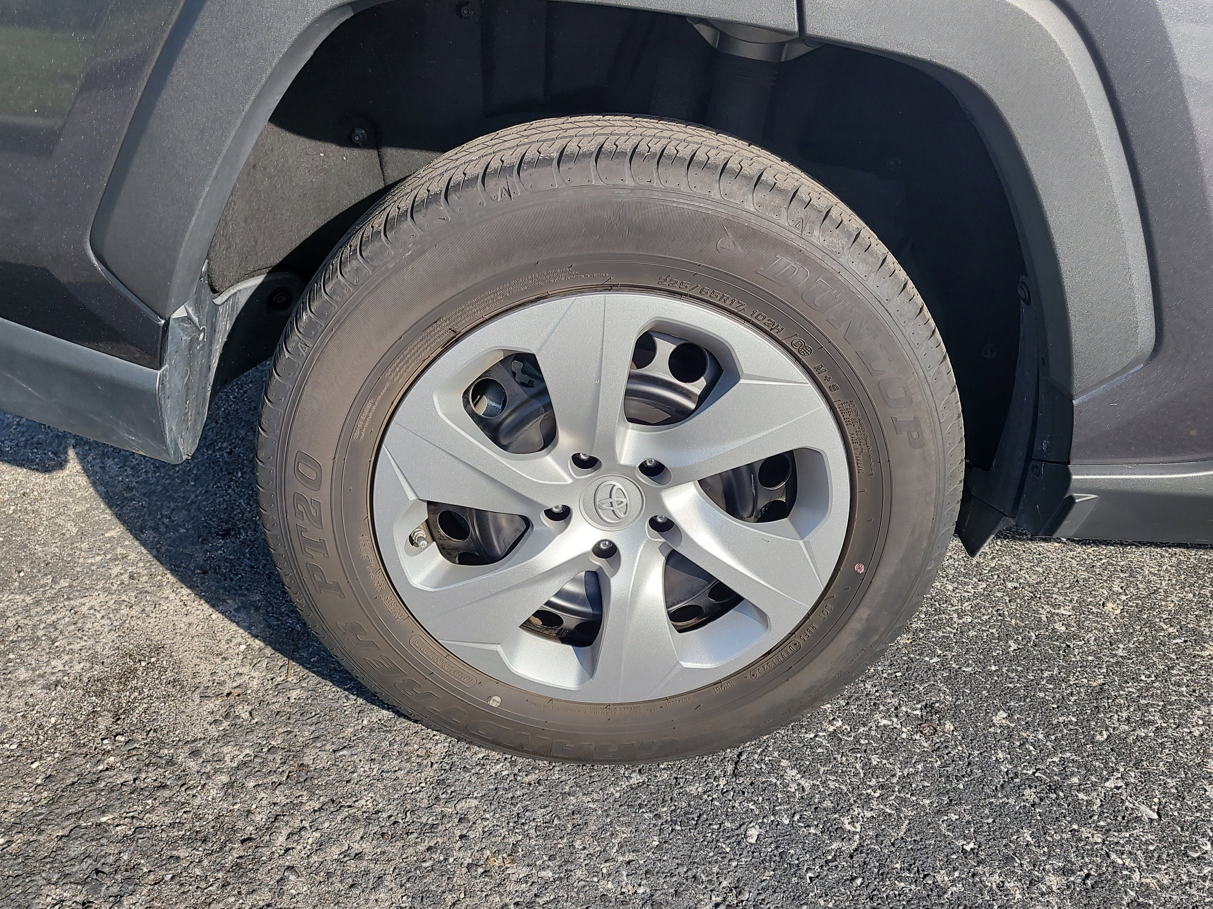 Used 2023 Toyota RAV4 LE image 8