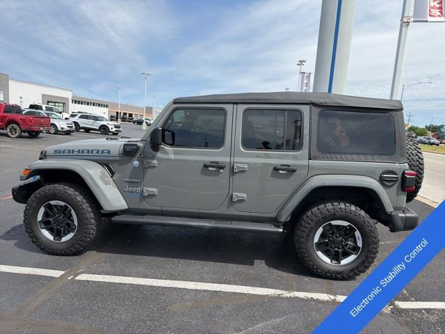 Used 2021 Jeep Wrangler Unlimited Sahara w/ Cold Weather Group AWD/4WD image 9