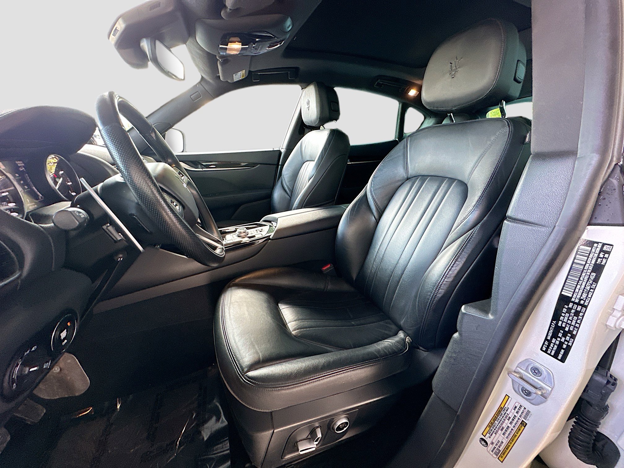 Used 2023 Maserati Levante Modena image 20