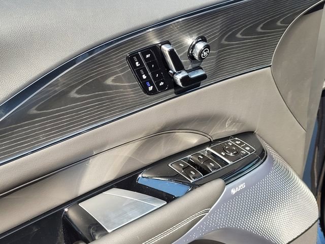 New 2026 Cadillac Lyriq Signature Sport w/ LPO, Floor Liner Package image 23