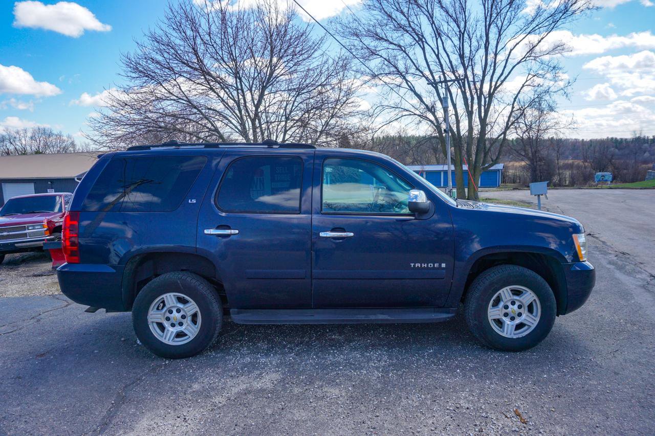 Used 2007 Chevrolet Tahoe LS image 2