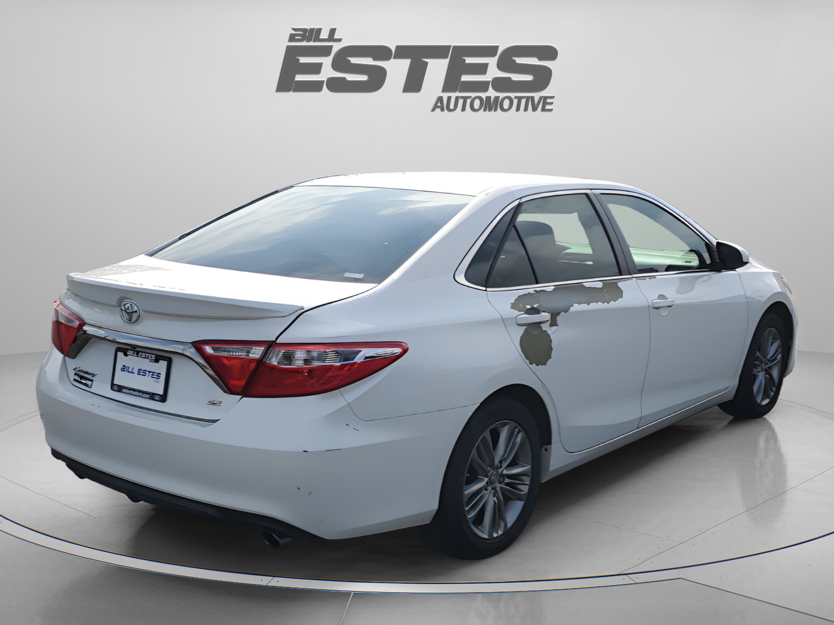 Used 2015 Toyota Camry SE FWD image 4
