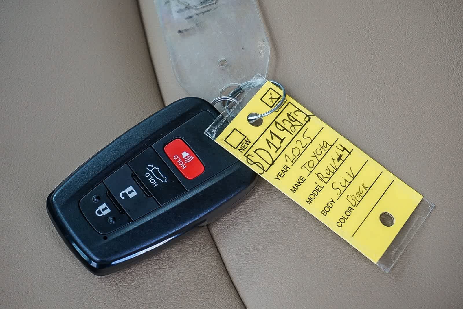 Used 2025 Toyota RAV4 XLE Premium w/ Weather Package AWD/4WD image 32